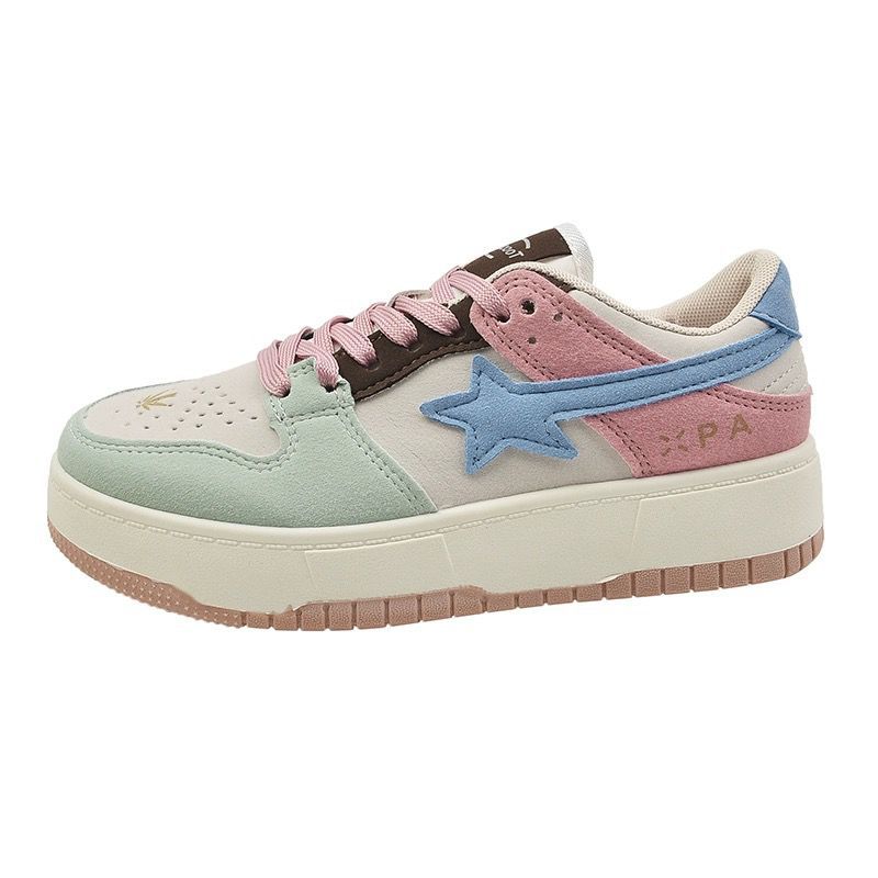 Damen Fashion-Sneaker mit modischem Retro-Design und trendigen Applikationen EB