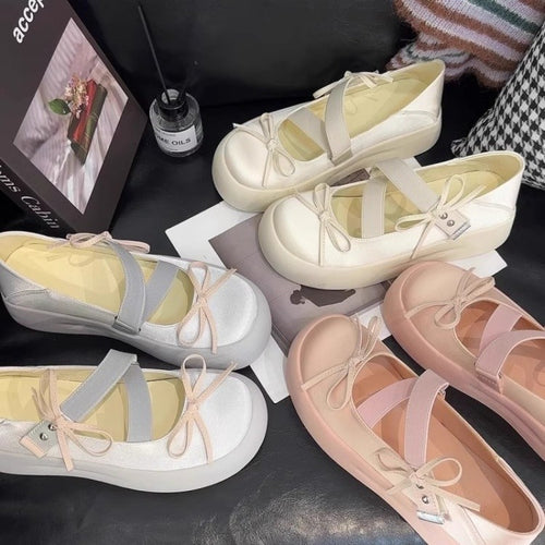 Damen komfortable Ballerinas mit farblichen Akzenten und elastischen Riemen EB
