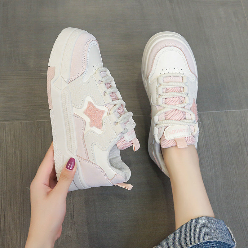 Damen Sneakers im trendigen Design mit detailverliebten Applikationen EB