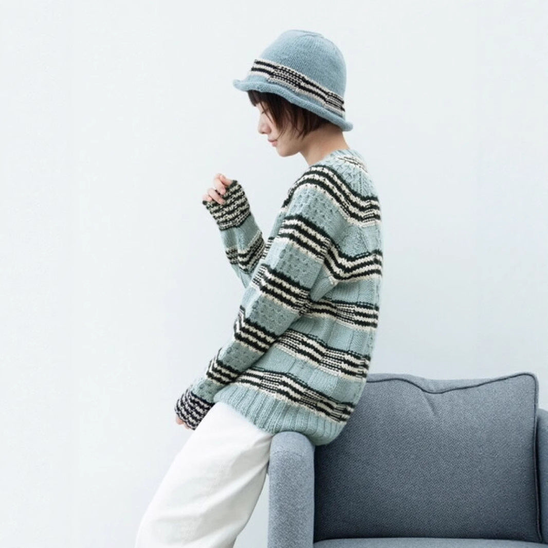 Damen gestrickter Pullover EB