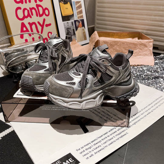 Damen sportliche Sneakers mit innovativem Sohlenprofil und atmungsaktivem Mesh-Obermaterial EB