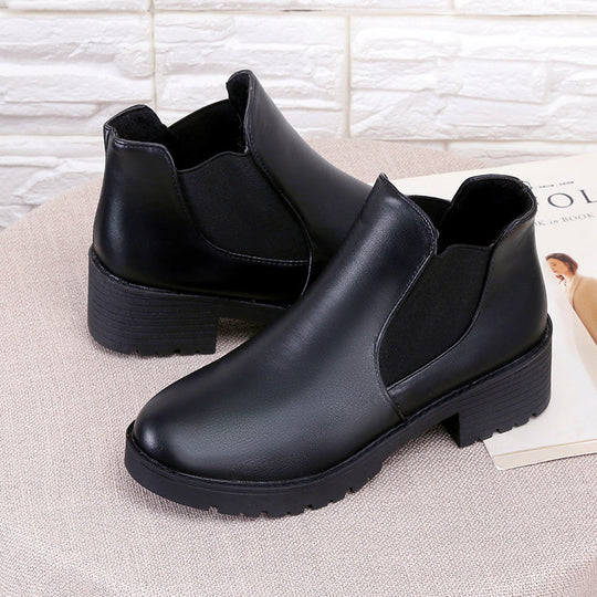 Damen Chelsea-Stiefel mit elastischen Einsätzen und komfortabler Laufsohle EB