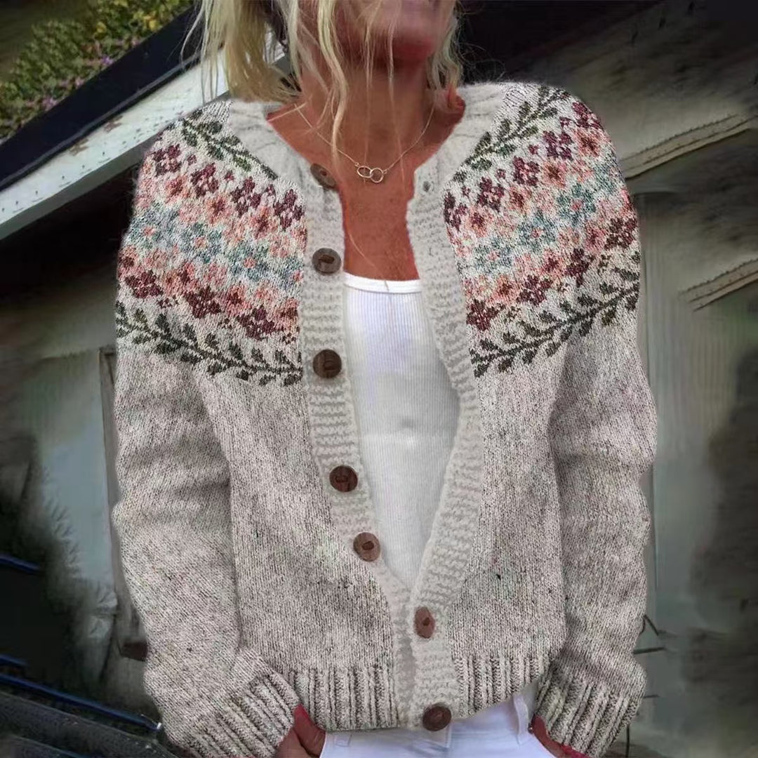 Damen nan gemusterte Strickjacke mit Rundpasse, Holzknöpfen und Eingrifftaschen EB