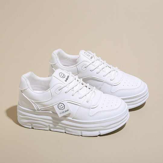 Damen Plattform Sneakers mit auffälligem Design und gepolsterter Sohle EB