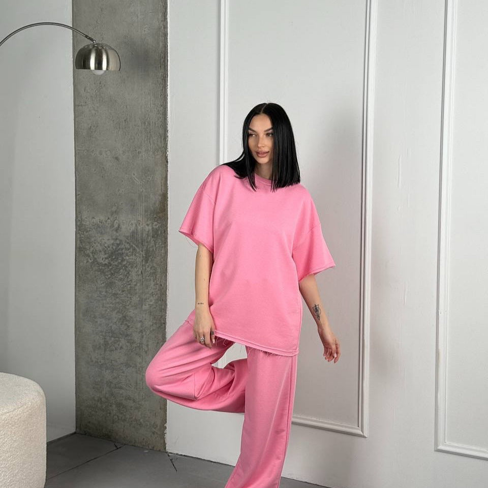 Damen weit geschnittenes Lounge Set mit weicher Sweatpants und boxy T Shirt EB