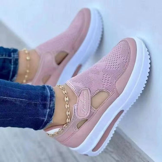 Damen  atmungsaktive Strick-Sneaker mit Klettverschluss, Cut-Outs und Plateau-Luftsohle EB