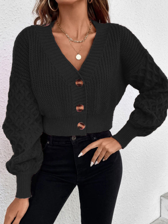 Damen Strickjacke mit Kabelmuster und formschönem Design EB