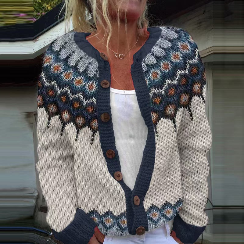 Damen nan gemusterte Strickjacke mit Rundpasse, Holzknöpfen und Eingrifftaschen EB