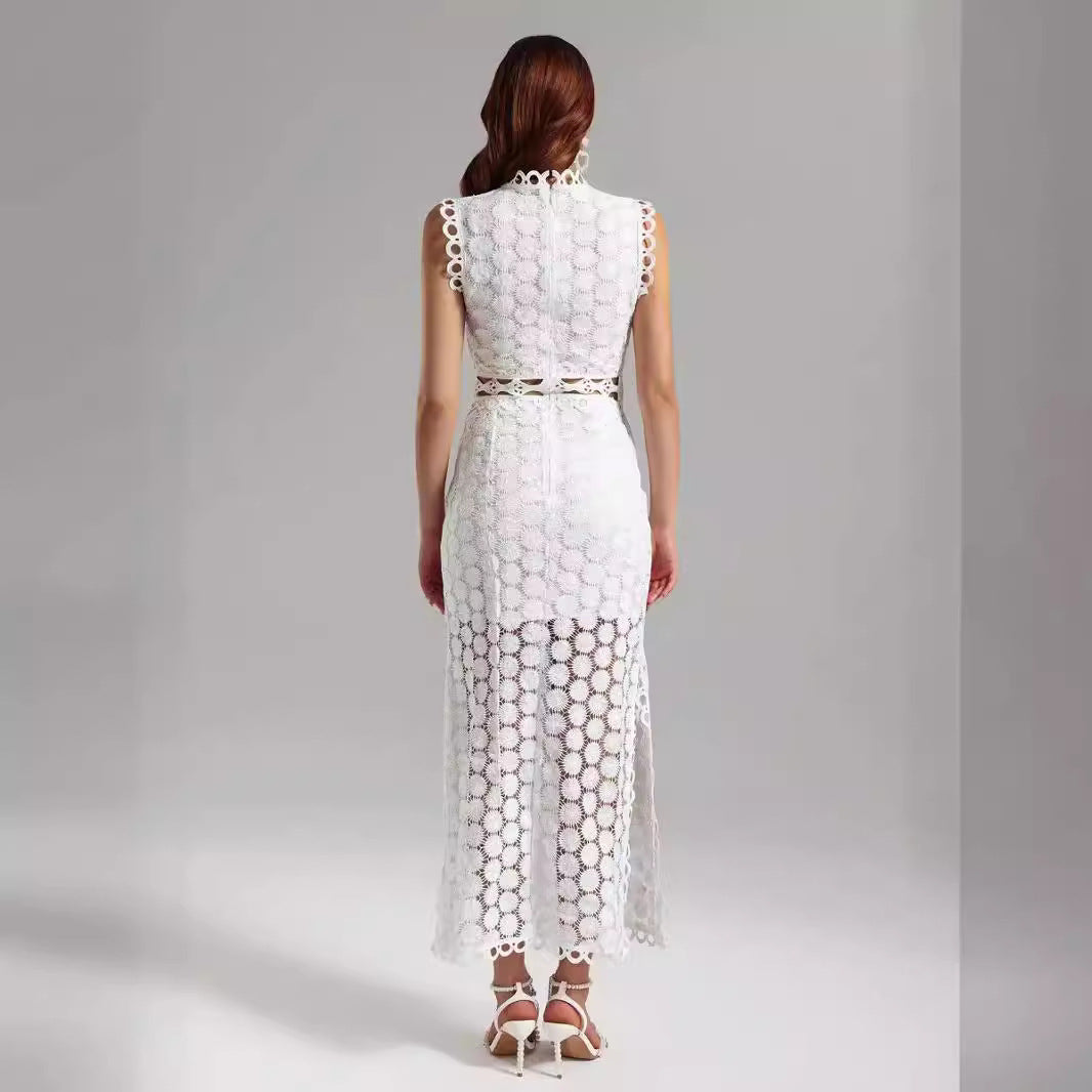 Damen Elegantes Spitzen-Maxikleid mit transparenten Einsätzen und dekorativen Rüschendetails EB