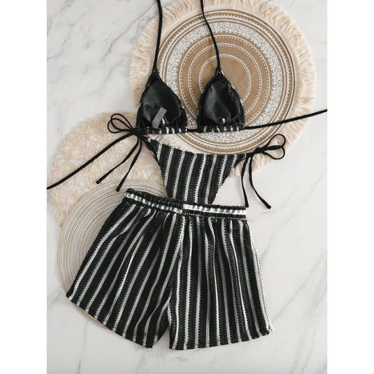Damen Triangel-Bikini mit luftiger Rüschenshorts EB