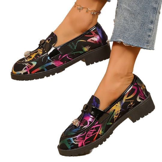 Damen Elegante und modische Mokassins mit glänzendem Schmuckdetail EB