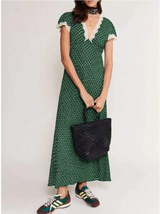 Damen Maxikleid mit raffiniertem Schnitt und floralen Spitzenakzenten EB