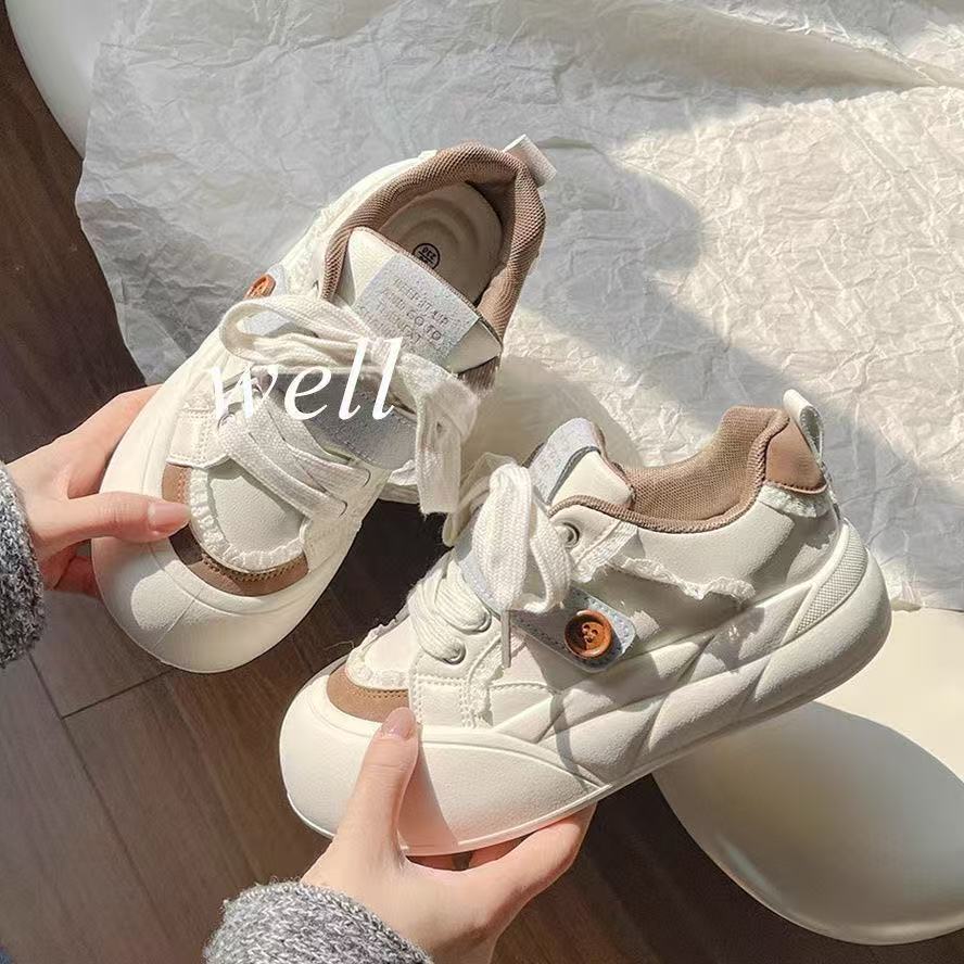 Damen Sportliche Sneakers mit besonderem Schnürsystem und bequemem Fußbett EB