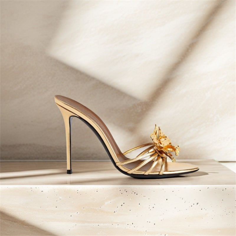 Damen elegante High Heel Sandalen mit zierlicher Blumenapplikation EB