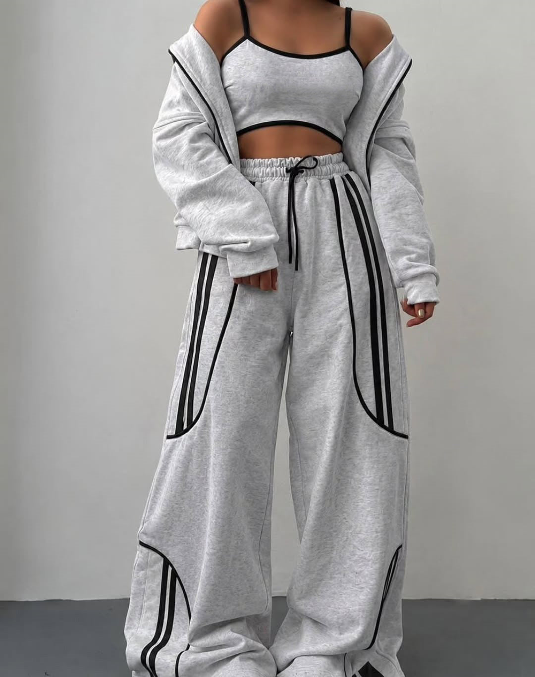 Damen Oversize Kapuzen-Sweatjacke mit Reißverschluss und weitem Trackpant-Set EB