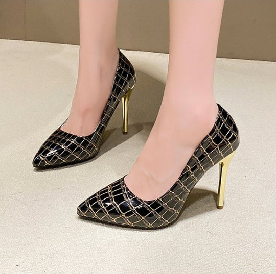 Damen Spitzen High Heels mit elegantem Krokodilleder-Design EB