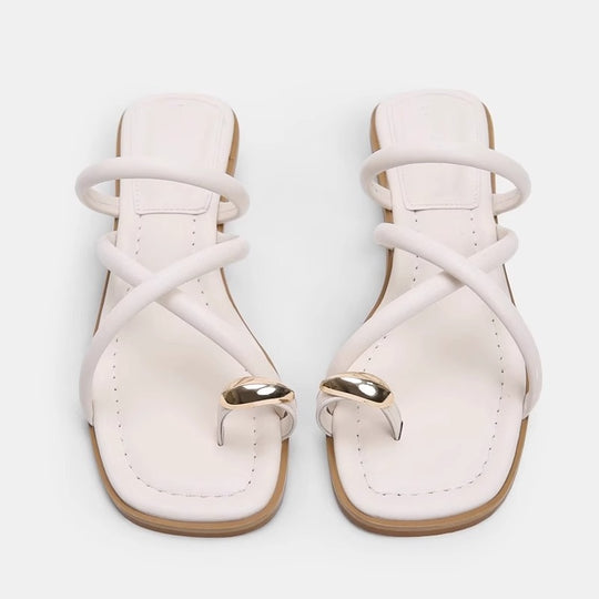 Damen elegante Zehentrenner-Sandalen mit dekorativem Riemendesign und goldfarbenem Akzent EB