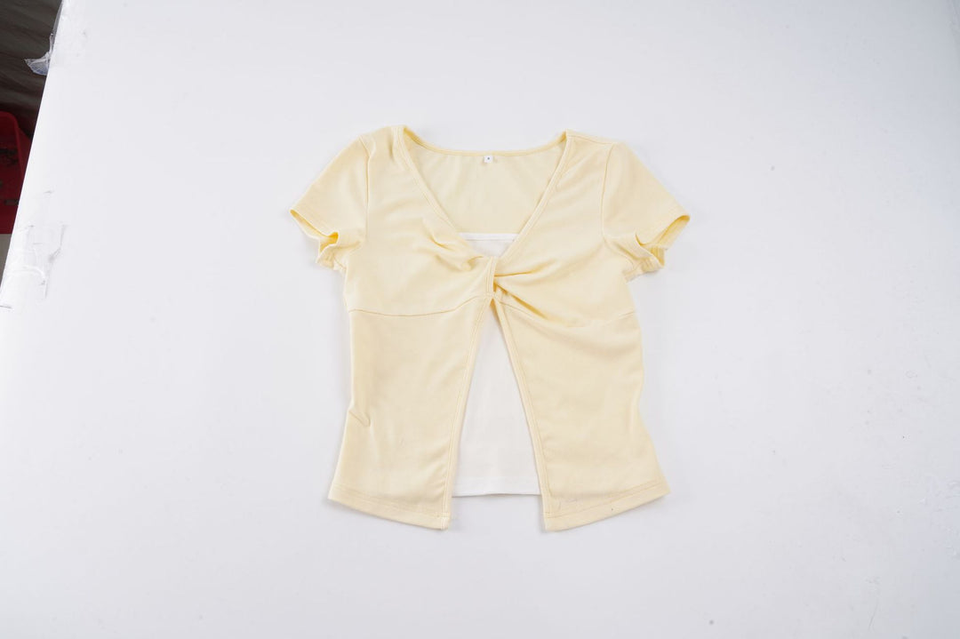 Damen Süßes kurzes T-Shirt mit Knoten-Design und Cut-out-Details EB