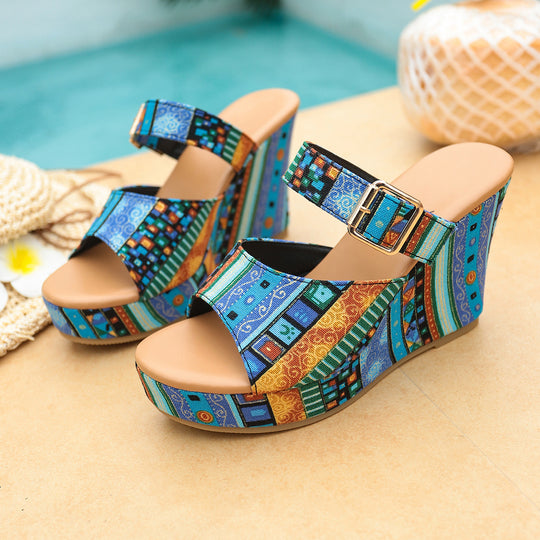 Damen Wedge-Sandalen mit modischem Riemendesign und buntem Mustermix EB