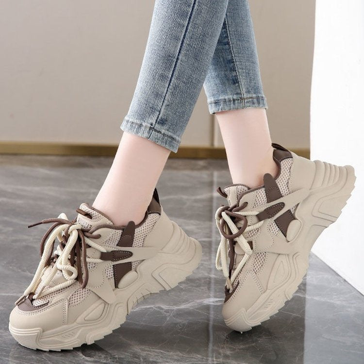 Damen Sportliche Sneakers mit dämpfender Sohlenkonstruktion und innovativem Design EB