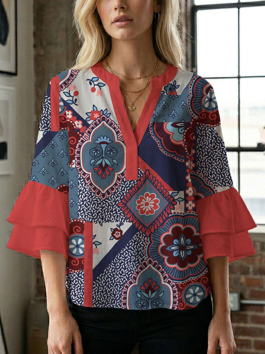 Damen Bluse mit wunderschönen floralem Design EB