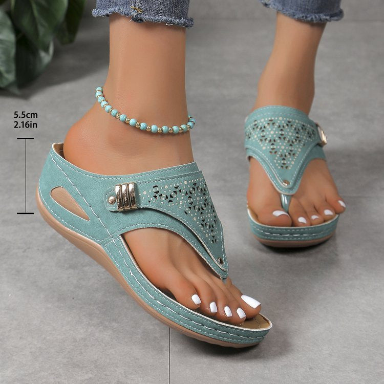 Damen Zehentrenner-Sandalen mit luftiger Schnürung und modischem Dekor EB