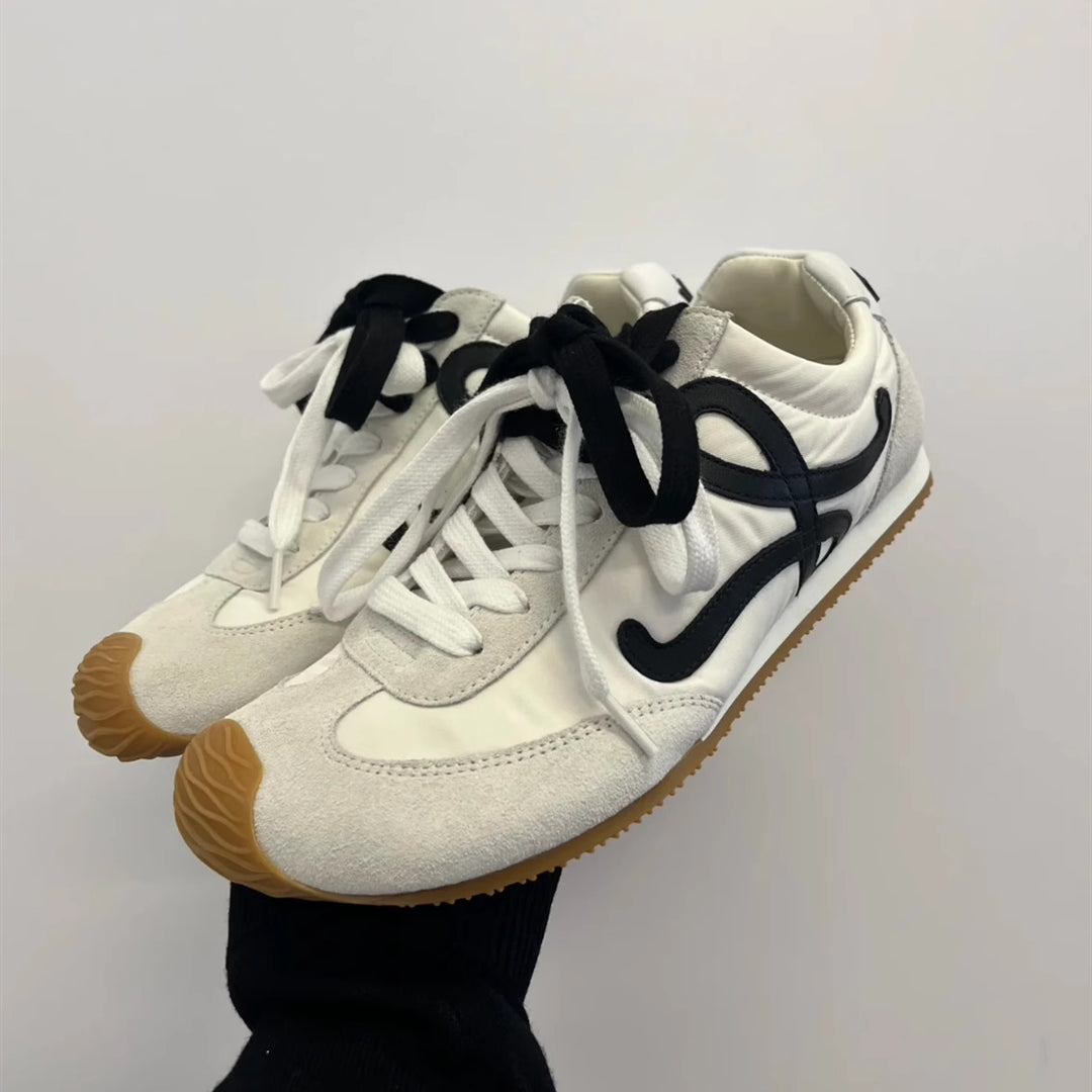 Damen Sportliche Sneaker mit atmungsaktiver Obermaterialkombination und rutschfester Laufsohle EB