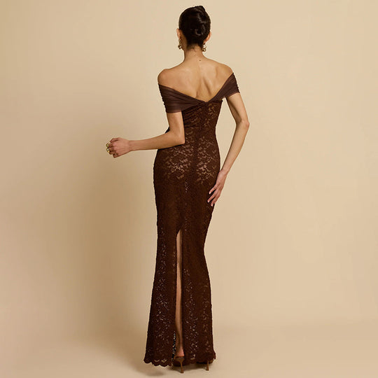 Damen Spitzen-Maxikleid mit schulterfreiem Design und elegantem Drapierungseffekt EB