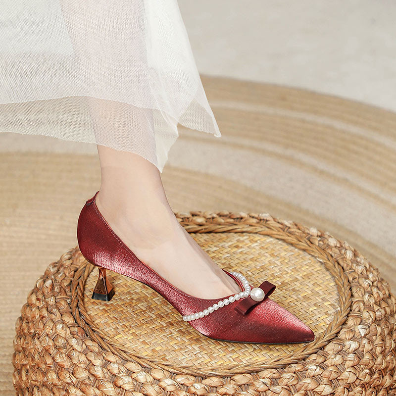 Damen elegante Pumps mit Perlenapplikation und raffinierter Schleife EB