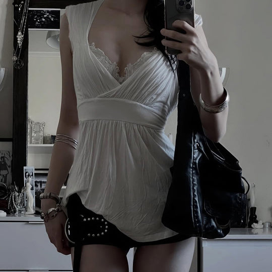 Damenkleid mit raffinierter Spitzenapplikation und weich fließendem Stoff EB