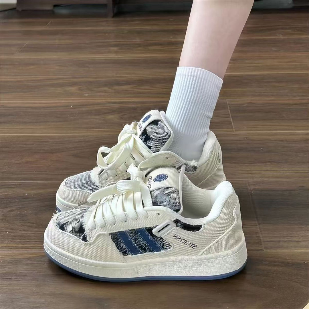 Damen modische Sneakers mit robustem Obermaterial und einzigartigem Design EB