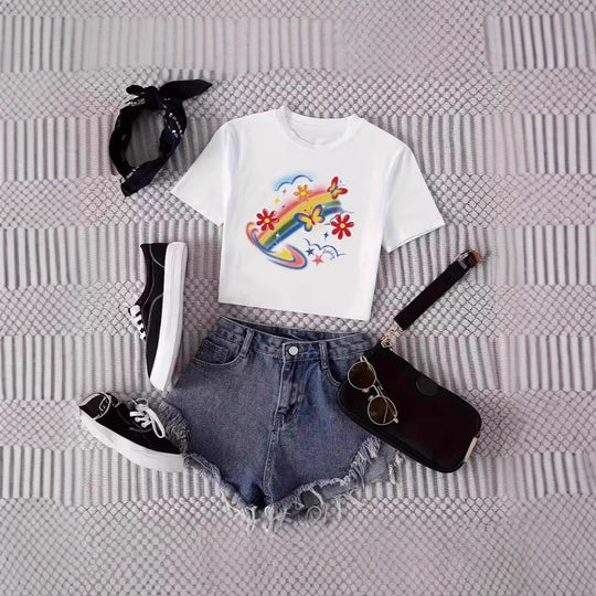Damen Crop-T-Shirt im urbanen Grafikdesign EB