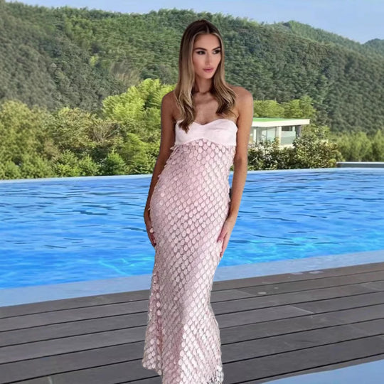 Damen Astronauten-Inspirierte Maxi-Kleid mit geometrischem Shimmerdetail EB