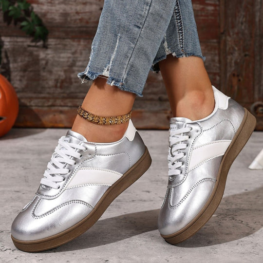 Damen Modische und komfortable Sneakers mit metallic Oberfläche EB