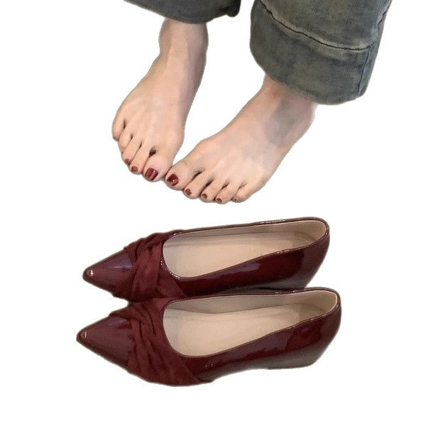 Damen spitze Pumps mit kunstvollem Knoten aus feinem Satin EB