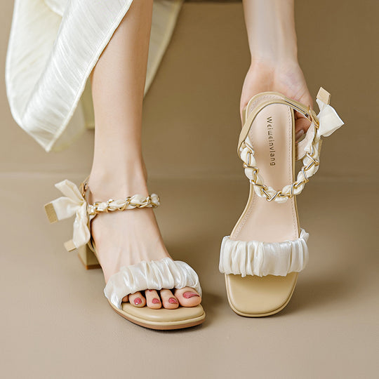Damen Sandalen mit modischem Rüschendesign und elegantem Kettenakzent EB