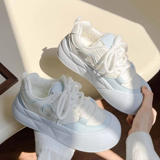 Damen Sportliche Sneakers mit atmungsaktiver Oberflächenstruktur und dämpfender Sohle EB
