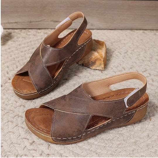 Damen Bequeme orthopädische Sandalen mit verstellbarem Fersenriemen EB