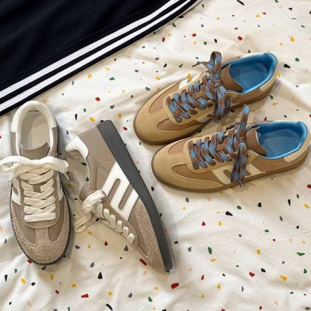 Damen Freizeit Sneakers mit hochwertiger Oberflächenstruktur und modischen Schnürdetails EB