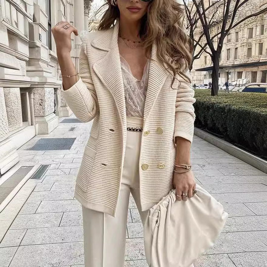 Damen Eleganter Struktur-Blazer mit verspielt klassischen Knopfdetails EB