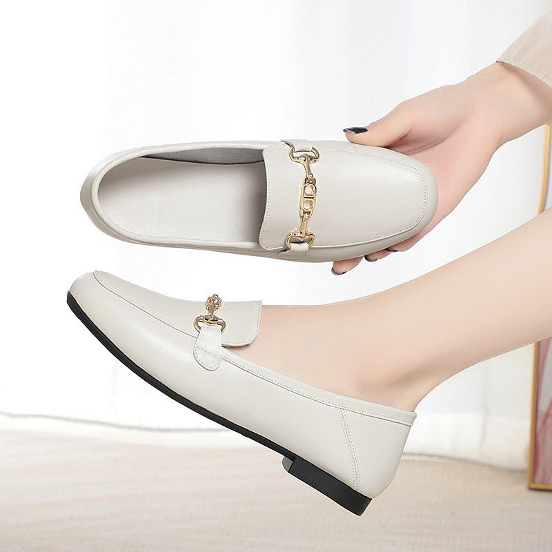 Damen Elegante Mokassins mit modischem Kettendetail EB