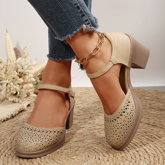Damen elegante Riemchen-Pumps mit perforierter Oberfläche und gleitendem Absatz EB
