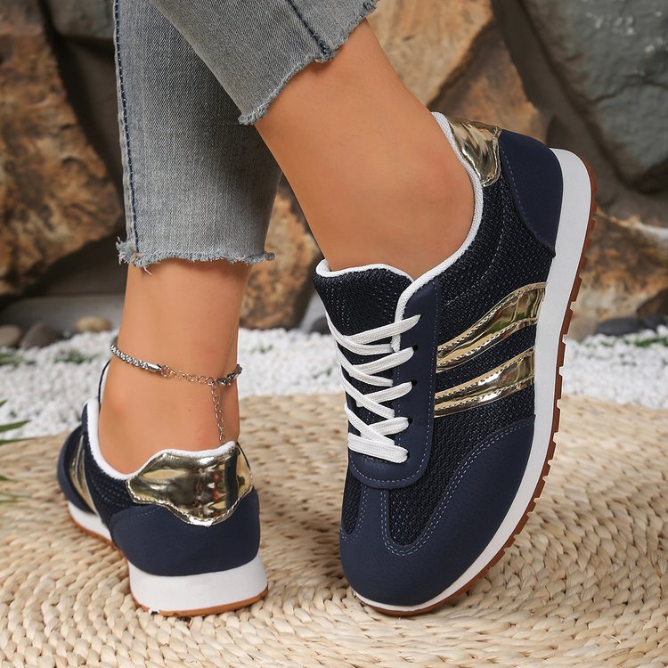 Damen Sportliche Sneaker mit atmungsaktiven Mesh-Einsätzen und modischem Metallic-Detail EB