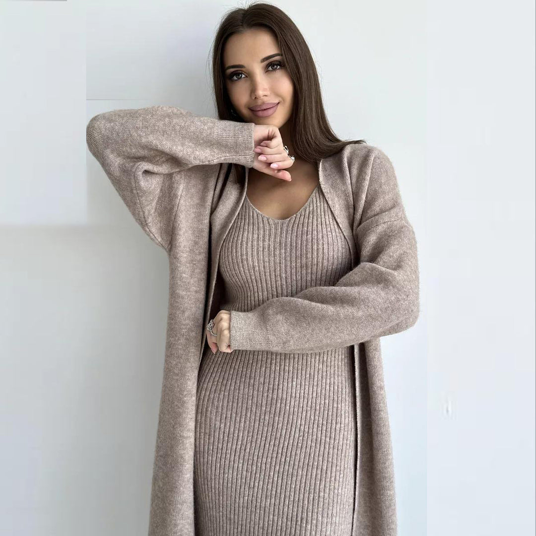 Damen Strickkleid mit tiefem V-Ausschnitt und langem Schnitt EB