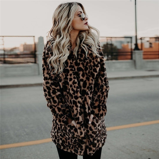 Damen Kuschelige Leopardenfelljacke EB