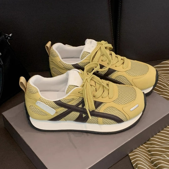 Damen Sportliche Sneaker mit atmungsaktiver Mesh-Oberfläche und stabilisierender Sohle EB