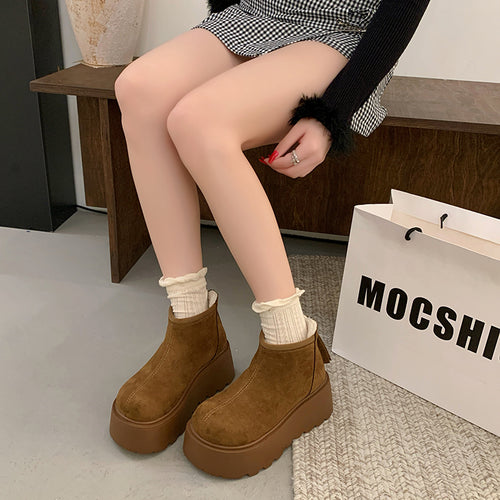 Damen Plateau Stiefeletten mit weichem Veloursleder und rutschfester Sohle EB