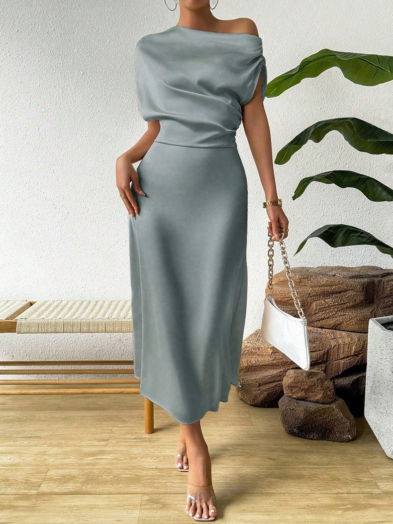 Damen Elegantes und fließendes Abendkleid mit asymmetrischem Schnitt EB