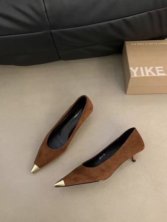 Damen elegante spitze Pumps mit goldener Zehenkappe EB