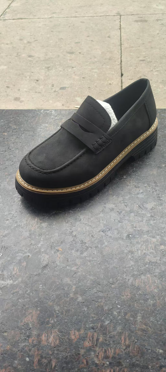 Herren nan robuste Penny-Loafer mit markanter Profilsohle, handwerklicher Ziernaht und gepolstertem Komfortfußbett EB
